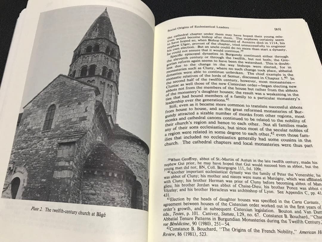 洋書 Sword, Miter, and Cloister Nobility and