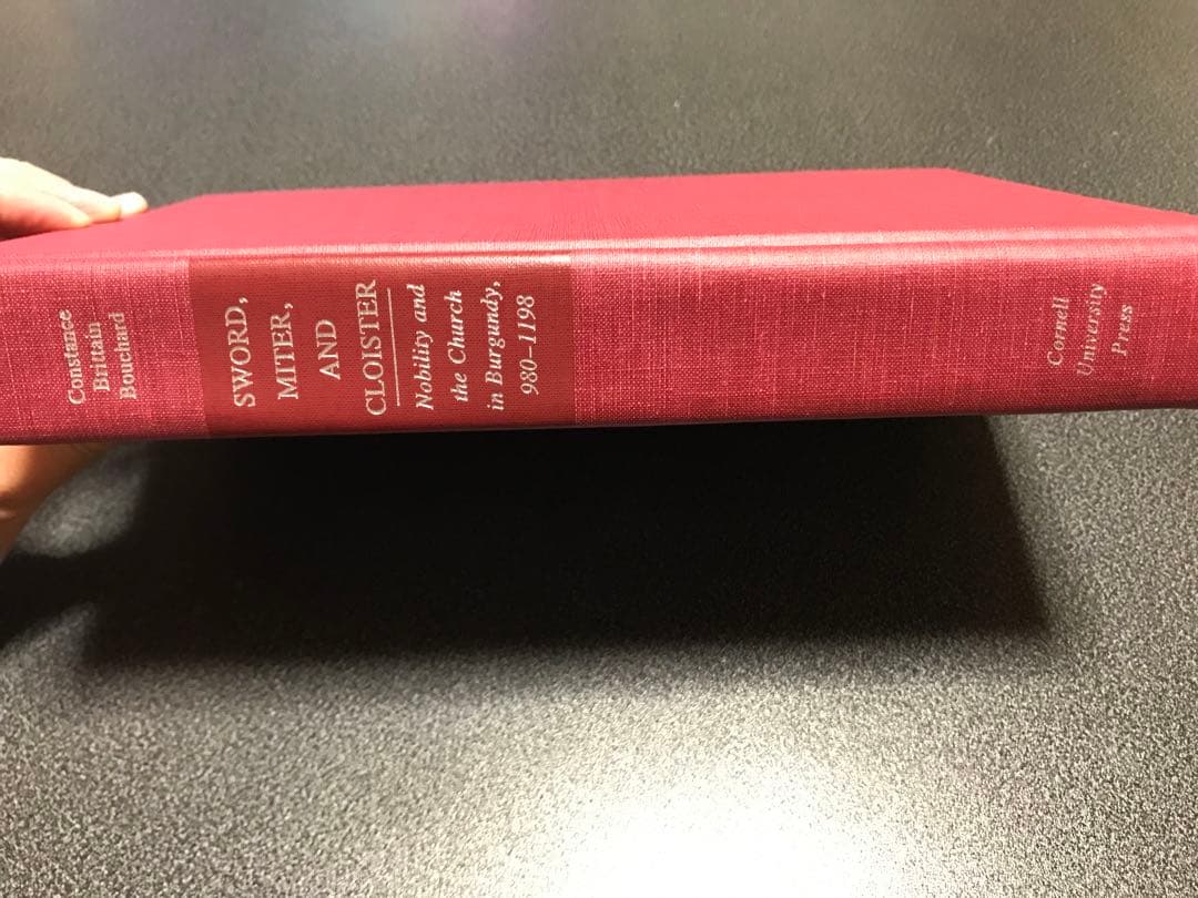 洋書 Sword, Miter, and Cloister Nobility and