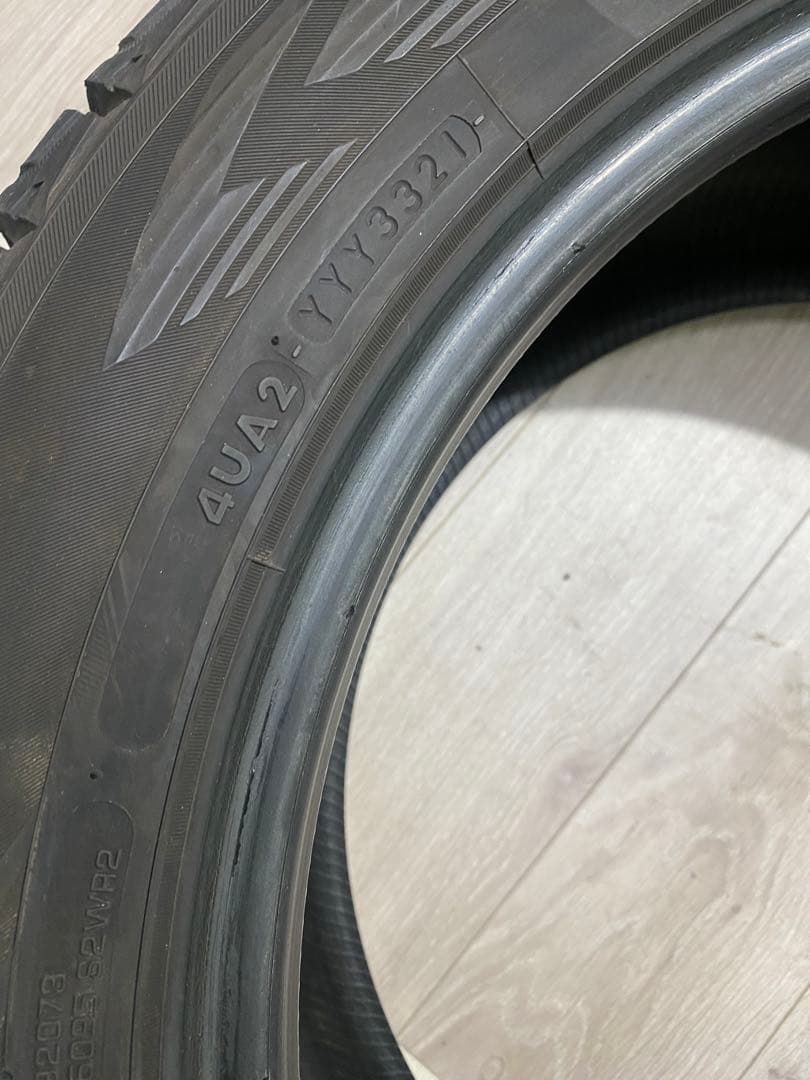 275/50R20 YOKOHAMA ICEGUARD G075 21年