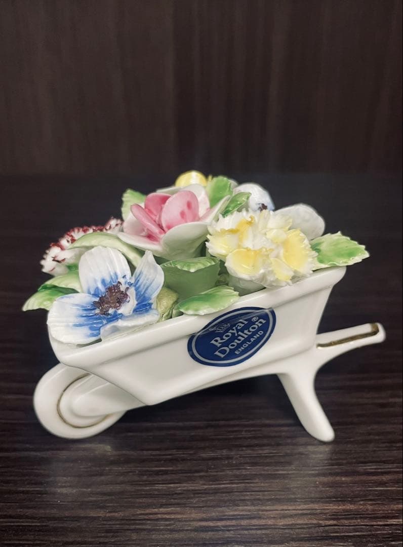   ロイヤルドルトン　陶器　花の置物③点セット