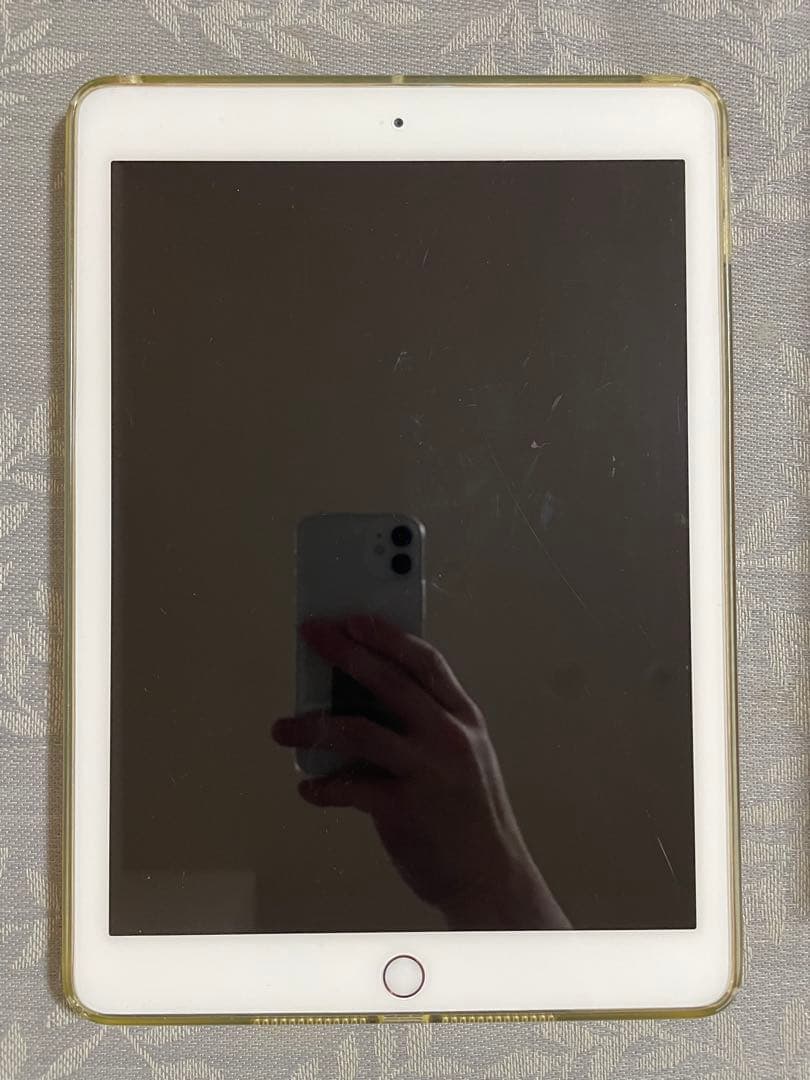 Apple iPad (第6世代) ゴールド本体 + Apple Pencil