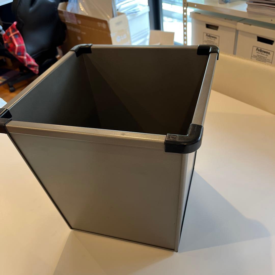 BISLEY ビスレー スチール ダストボックス　シルバー　廃番で希少！