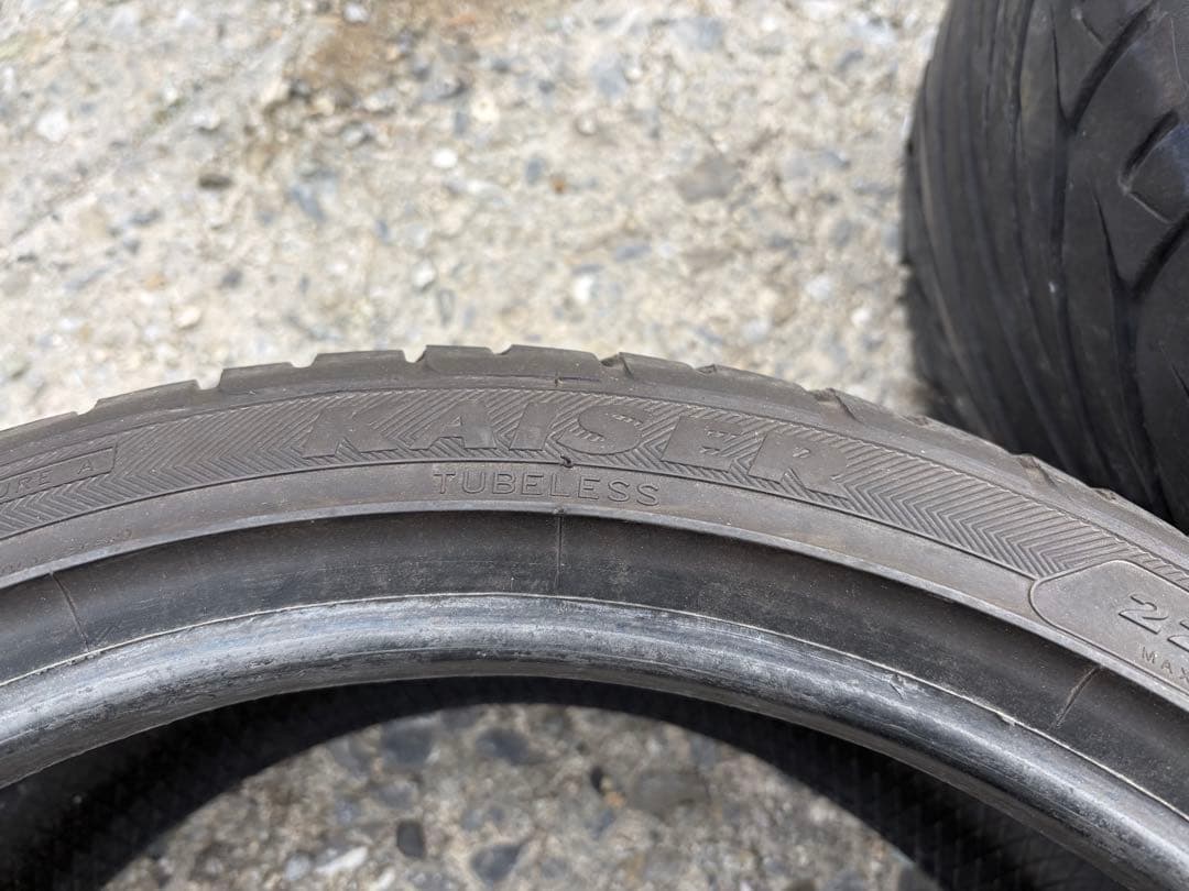 ケンダ KENDA 225/40R18 タイヤ バリ溝 2021年製造