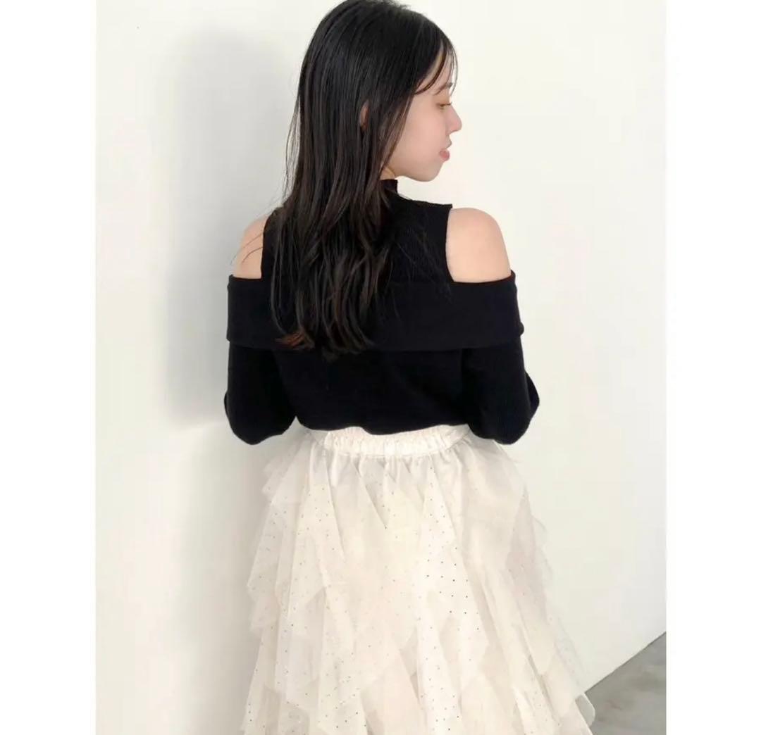 新品未使用タグ付き 鈴木愛理さん着用 ダズリン ナナイロフリルスカート ホワイト
