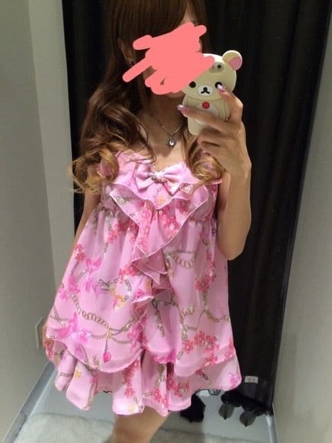 MA*RS姉ageha桜咲姫奈着用ピンクネックレス柄キャミソール