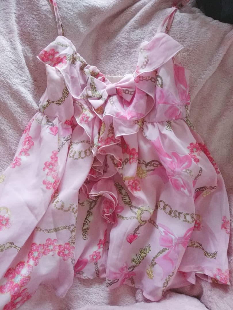 MA*RS姉ageha桜咲姫奈着用ピンクネックレス柄キャミソール
