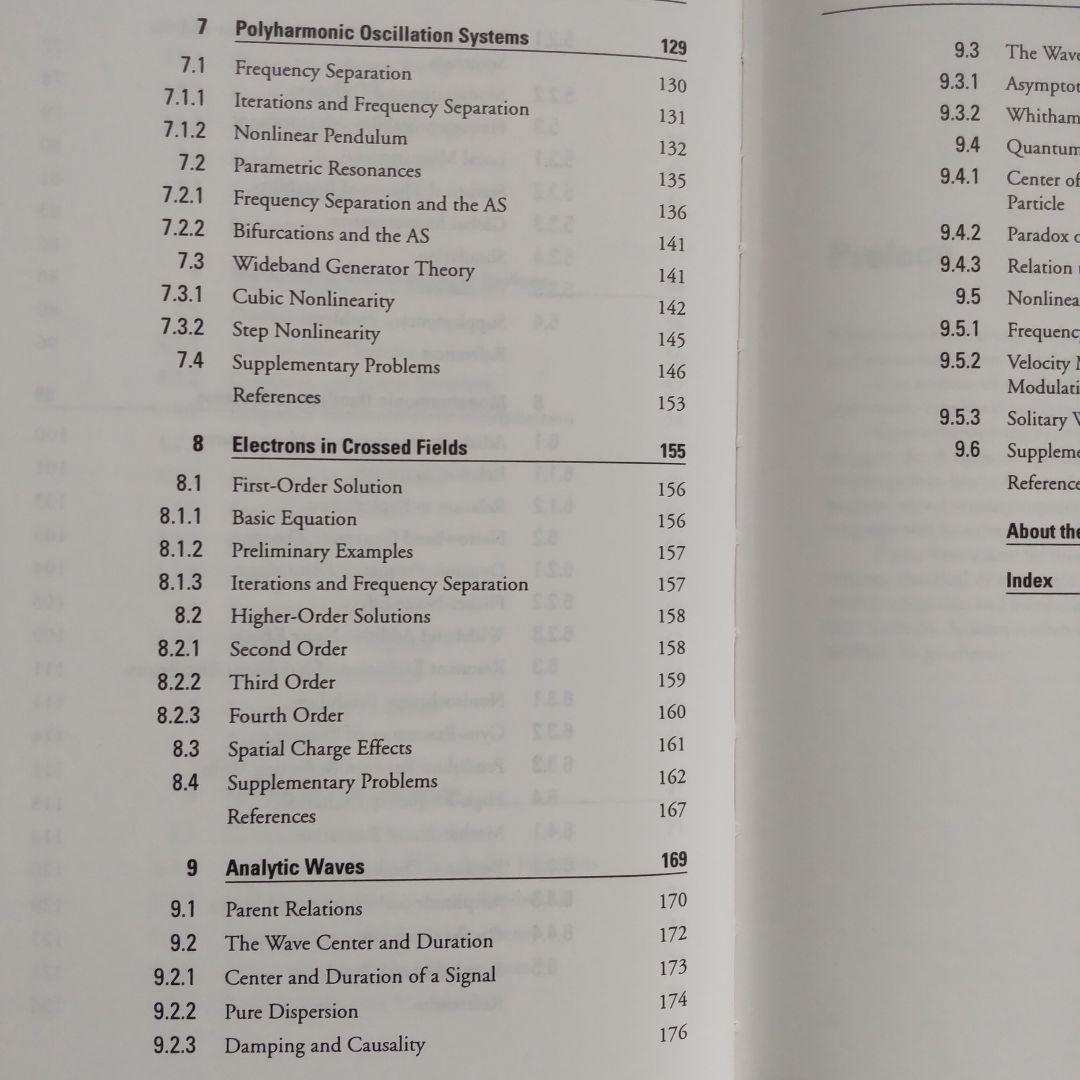 洋書 Signals, Oscillations, and Waves