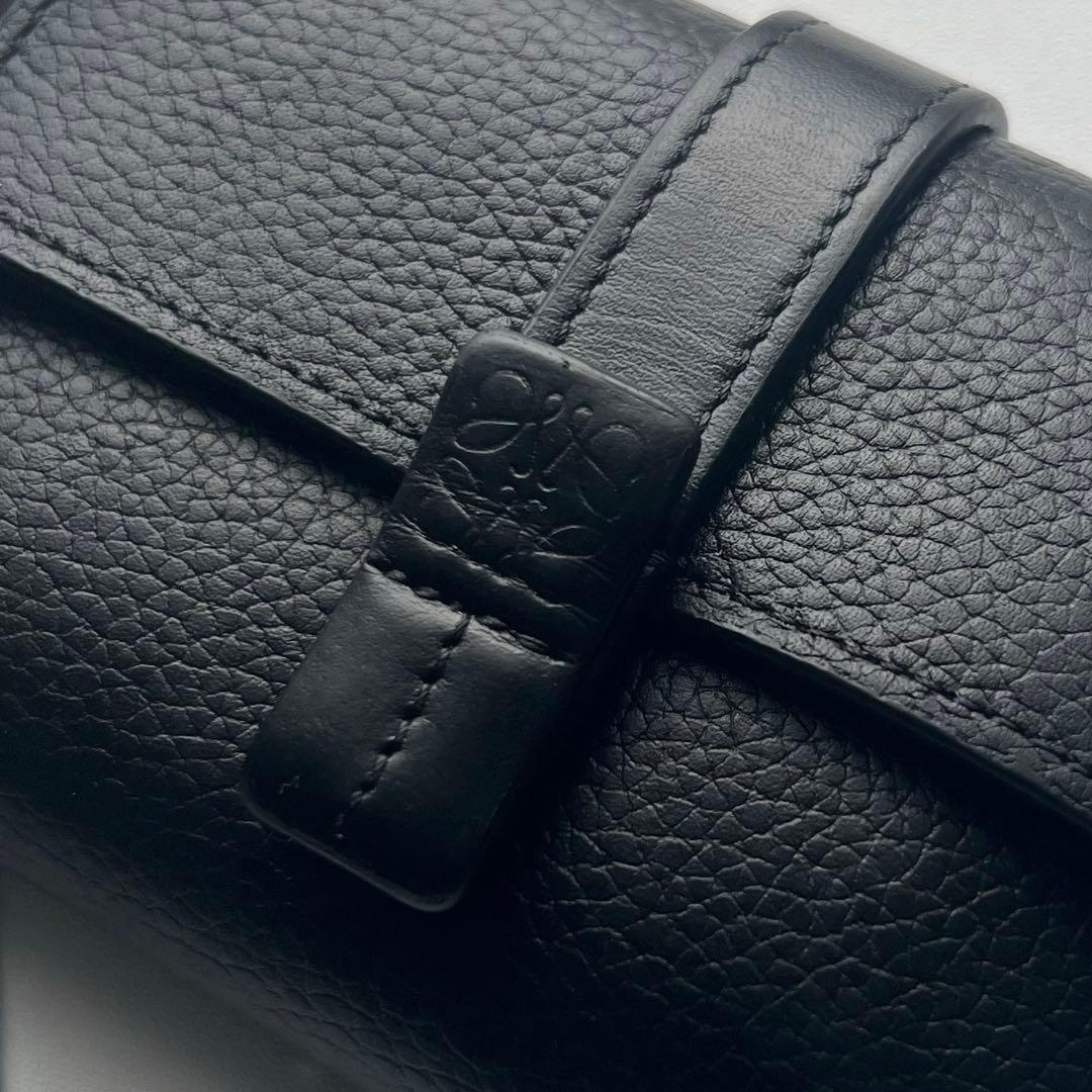 230 美品 LOEWE ロエベ 3つ折り財布