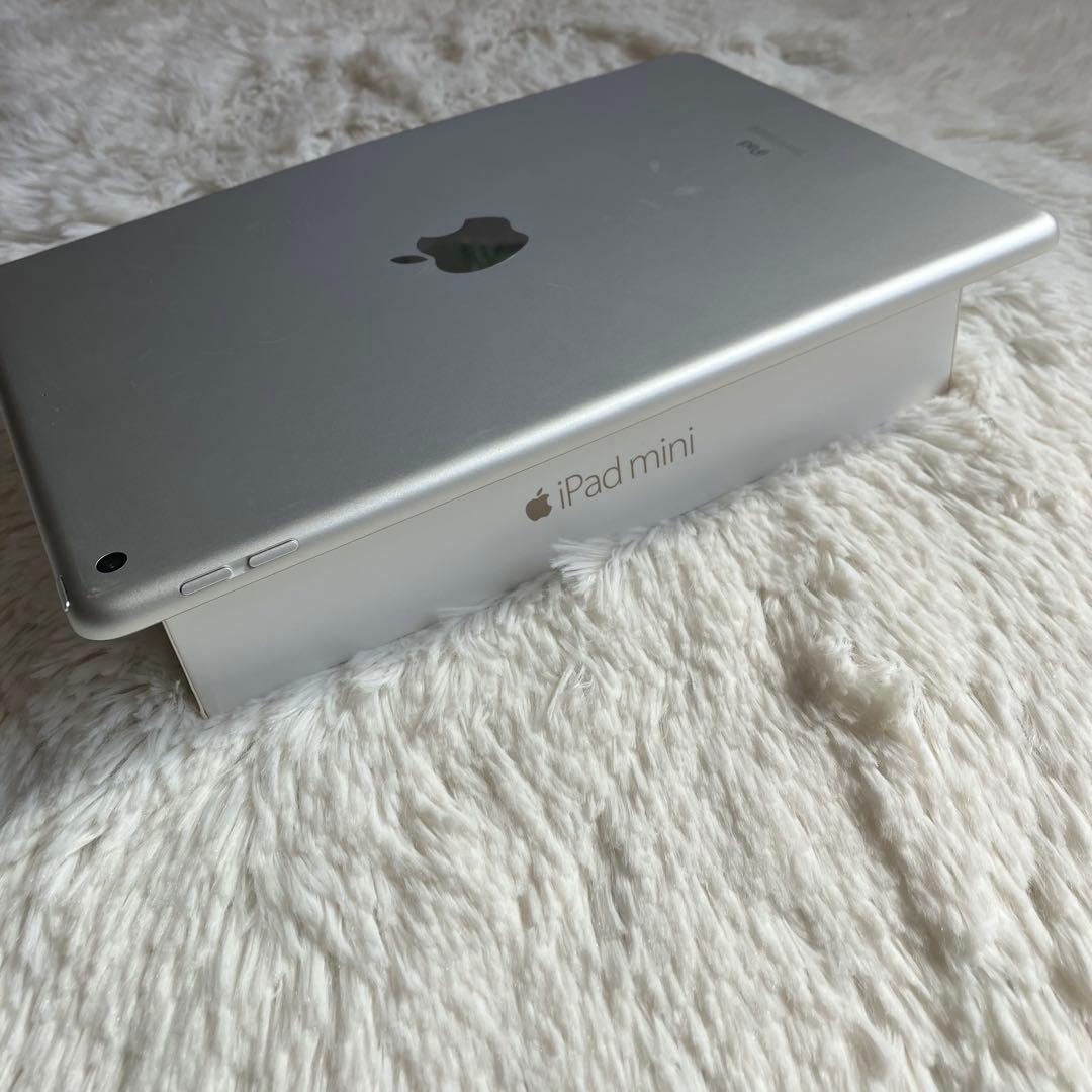 【即発送】iPad 第7世代 32GB 【すぐ発送】【付属品】