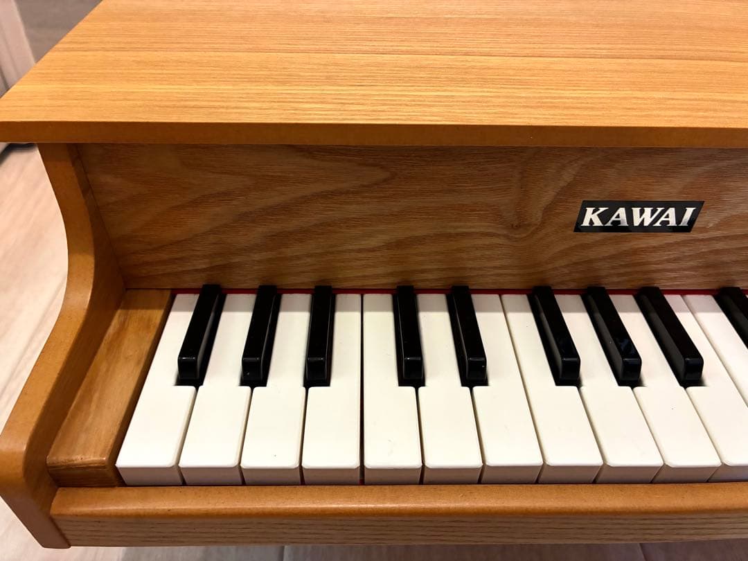 KAWAI 木製 ミニグランドピアノ