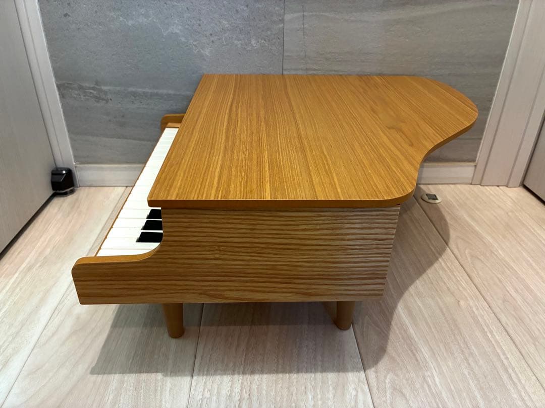 KAWAI 木製 ミニグランドピアノ