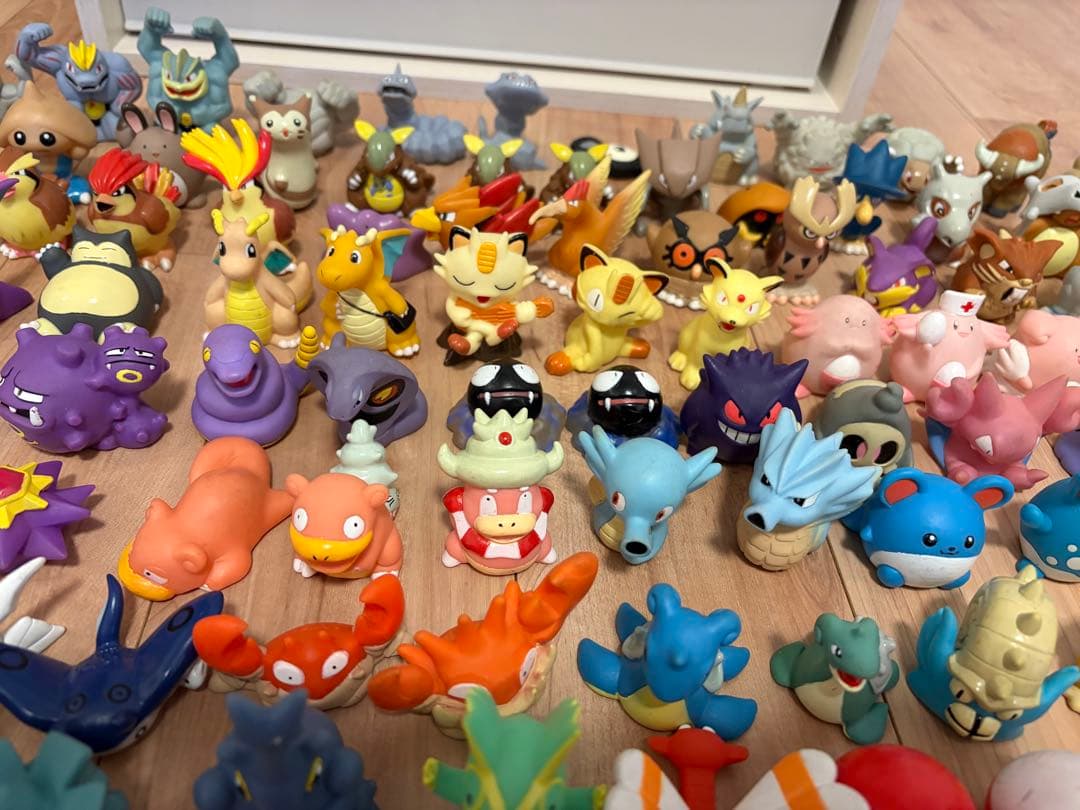 【希少】昔のポケモンキッズ 指人形 265個＋サトシなど14個　計279個