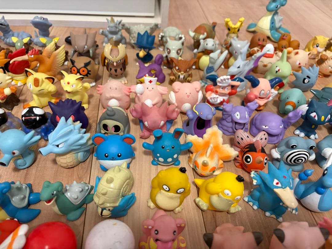【希少】昔のポケモンキッズ 指人形 265個＋サトシなど14個　計279個