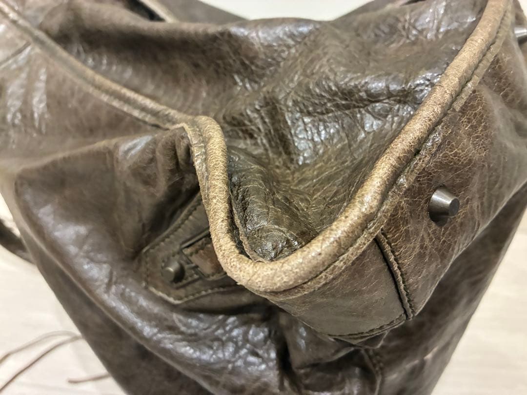 バレンシアガ　トラベルバッグ　カーキ