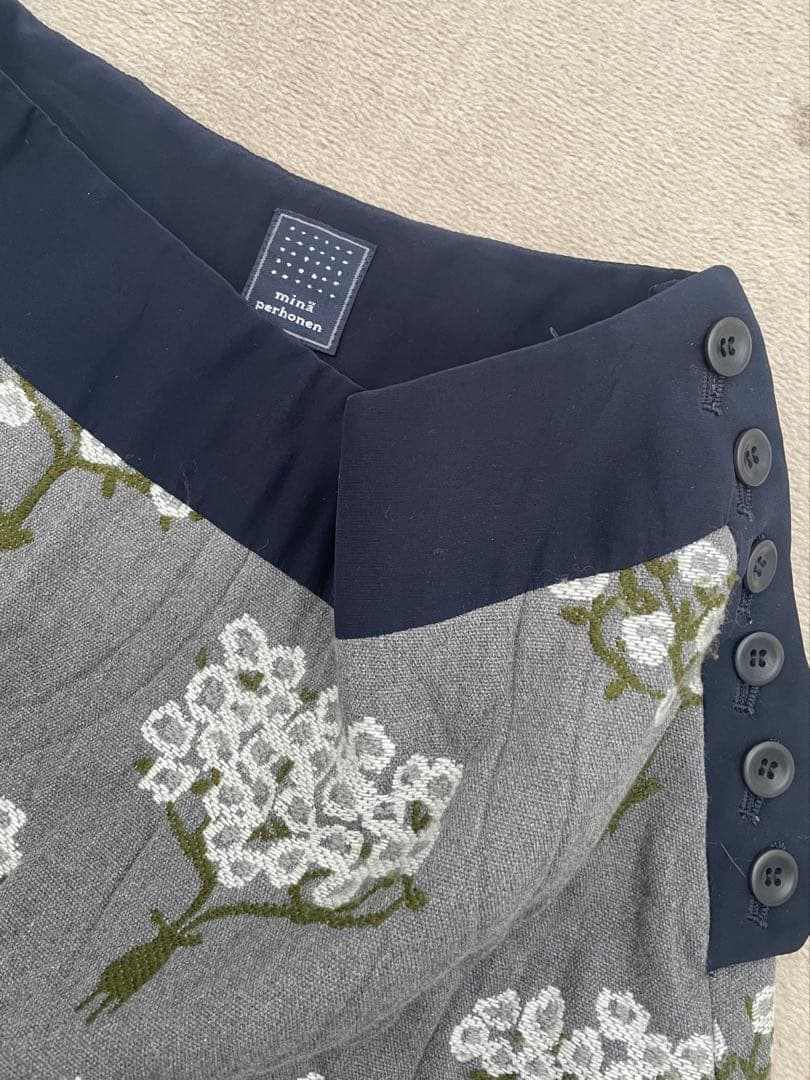 mina perhonen 刺繍スカート