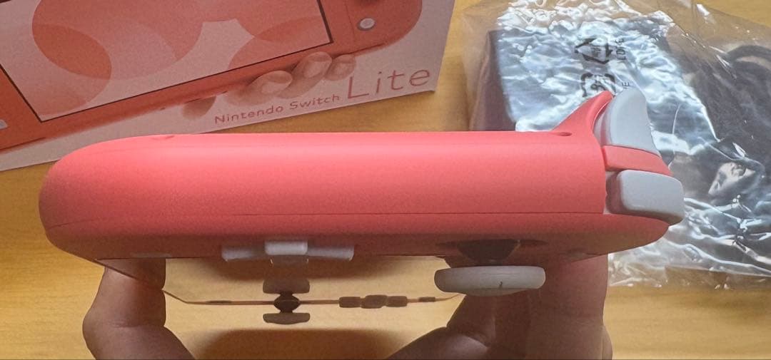 Nintendo Switch lite ライト 本体 コーラル
