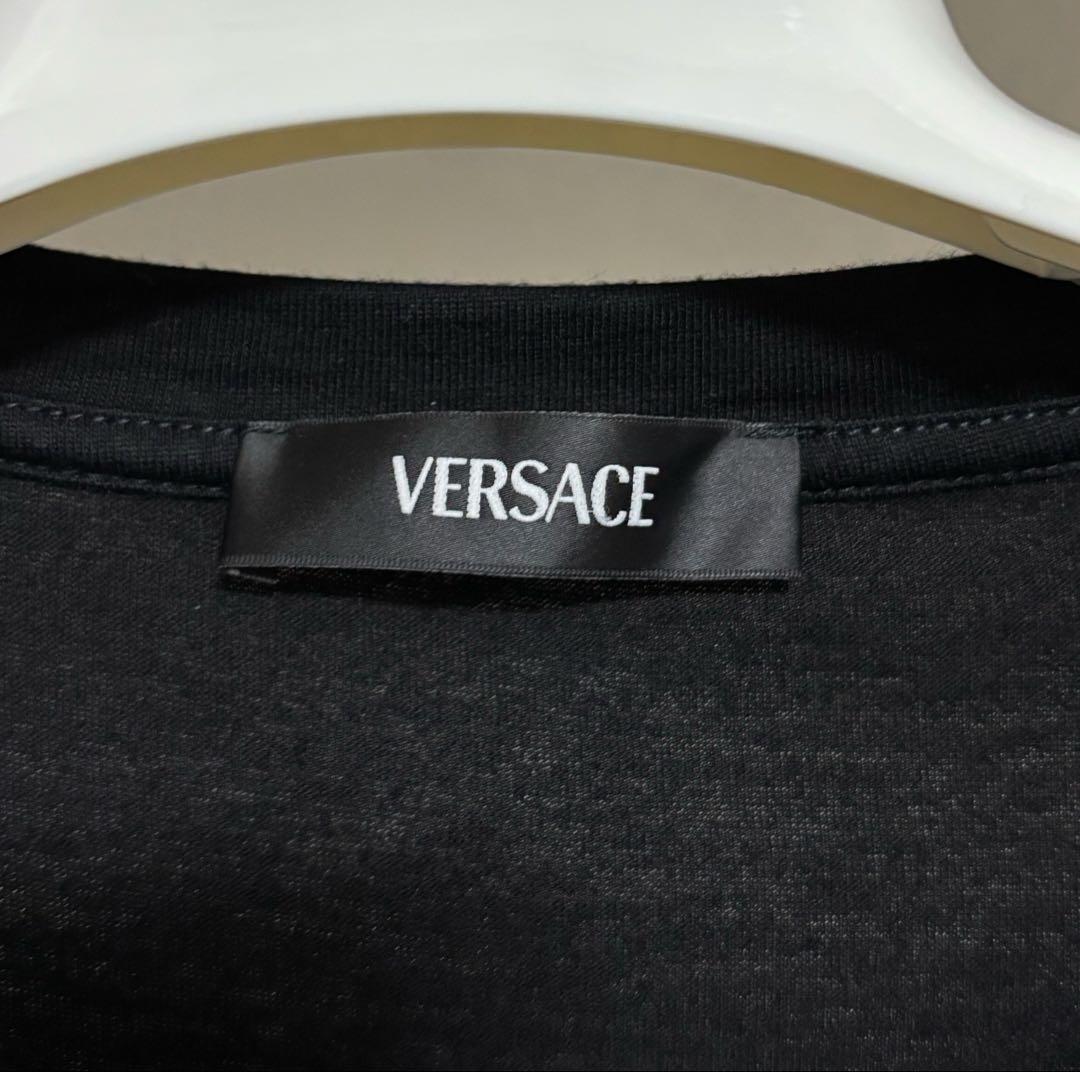 新作⭐︎VERSACE ラインストーンTシャツ