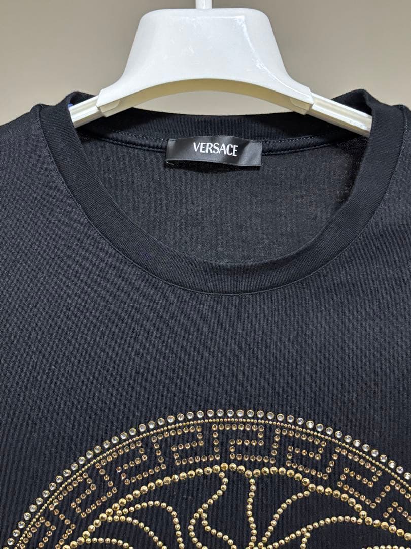 新作⭐︎VERSACE ラインストーンTシャツ