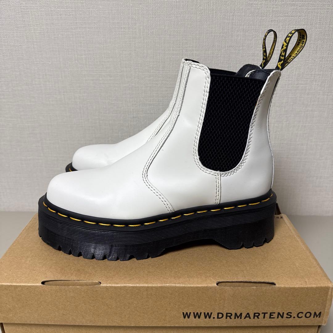 Dr.Martens ドクターマーチン QUAD ホワイト 厚底UK4