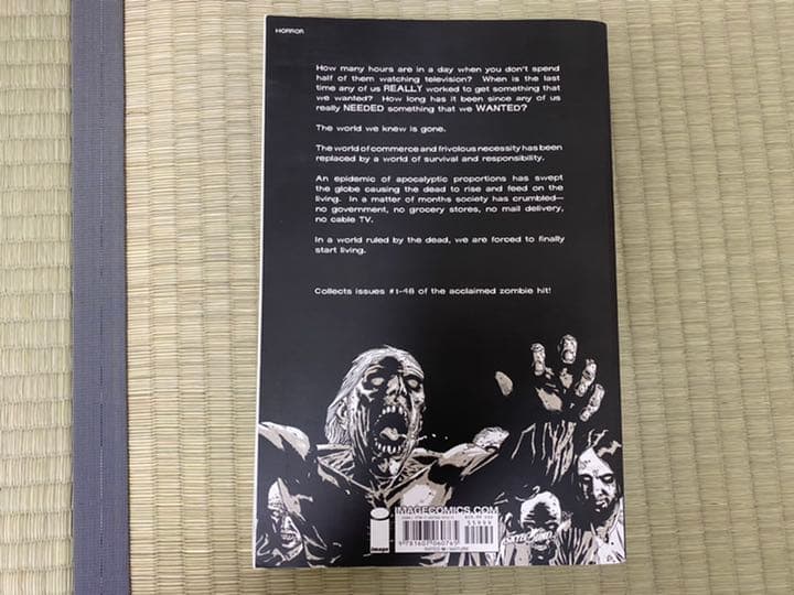 青年漫画 The Walking Dead Compendium Volume 1