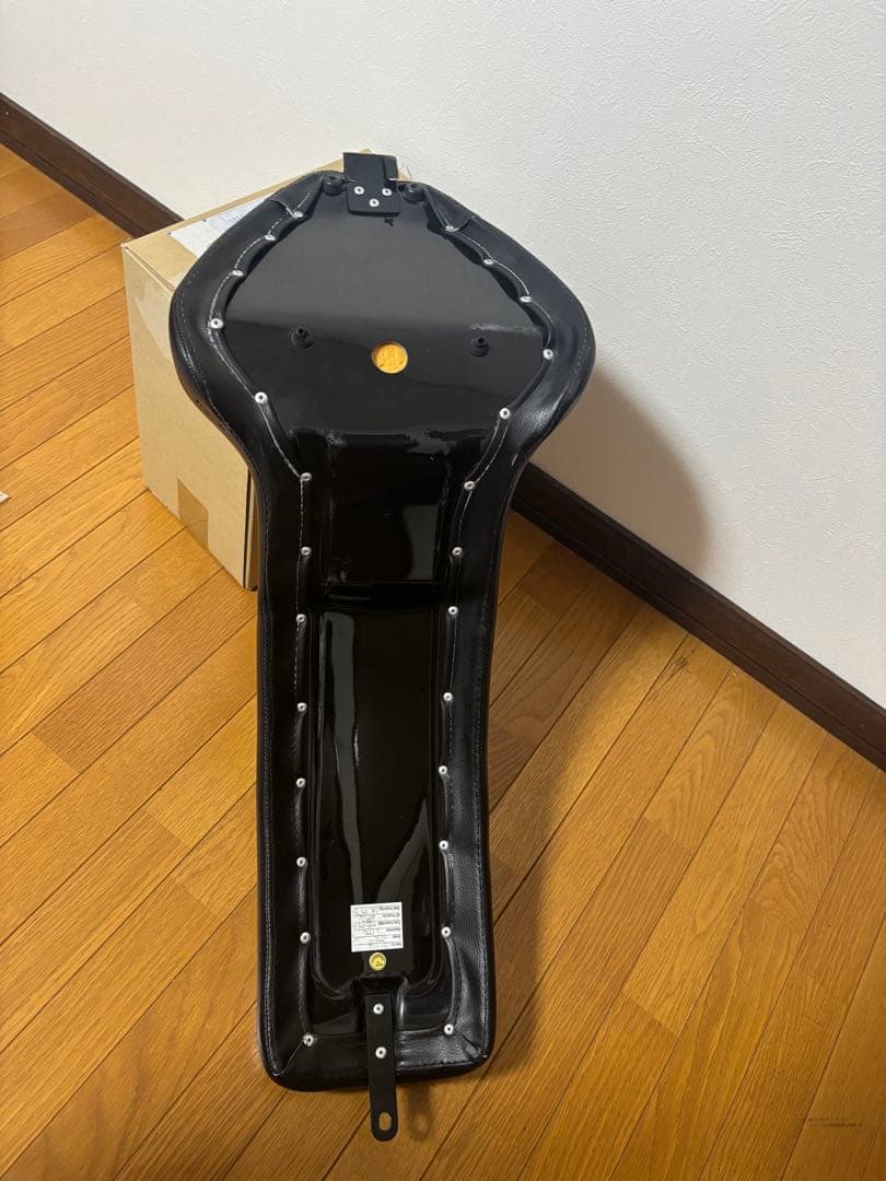 ドラッグスター400クラシック　タックロールコブラシート