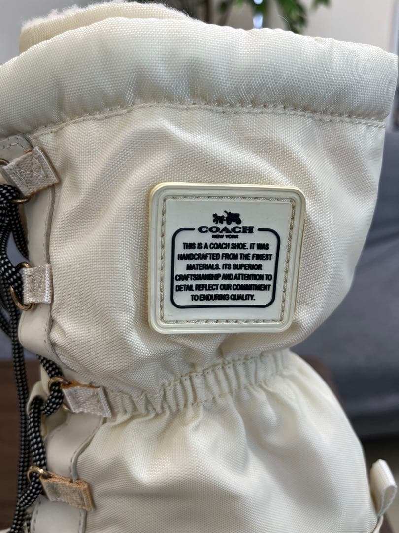 COACH ホワイトブーツ 内側ファー付きT