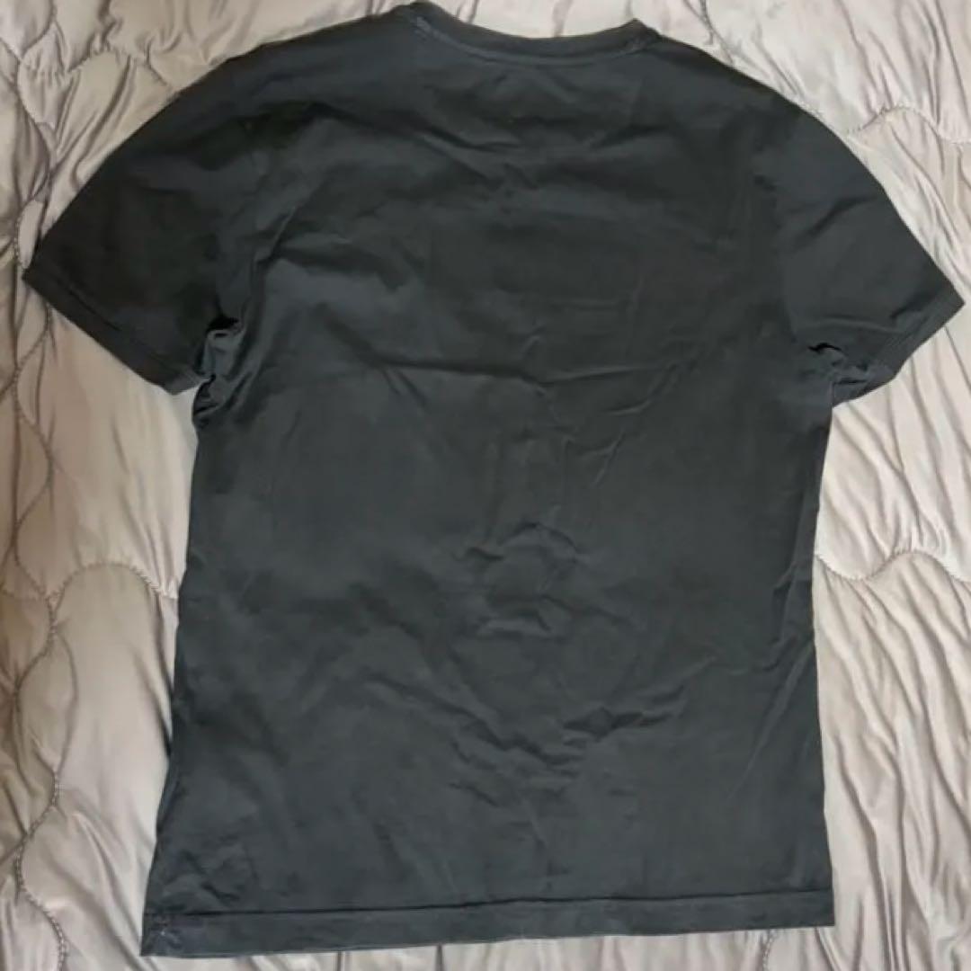 FENDI 黒 Tシャツ ロゴ刺繍