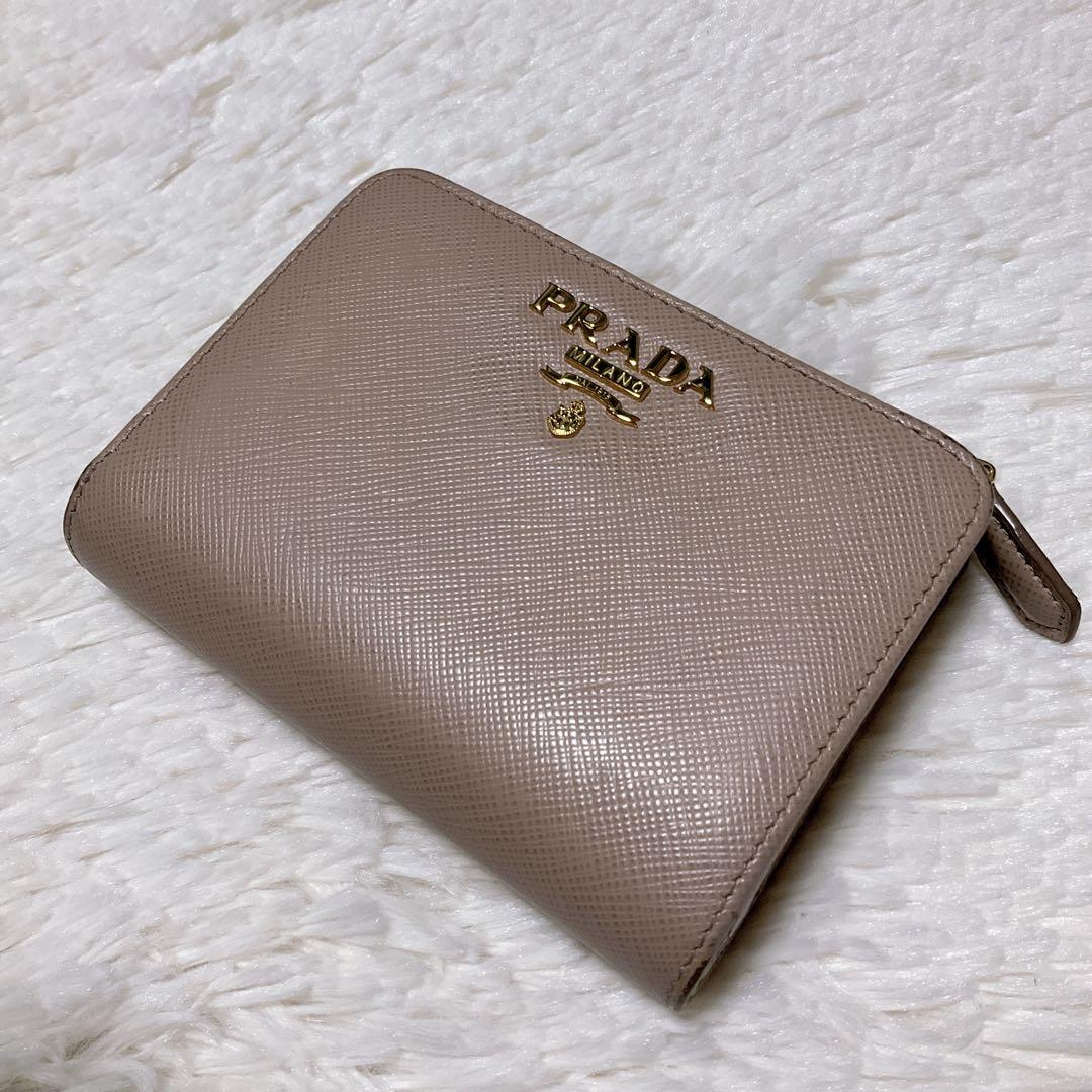 ♡付属品完備♡プラダ 二つ折り財布 サフィアーノレザー ゴールド金具 ベージュ