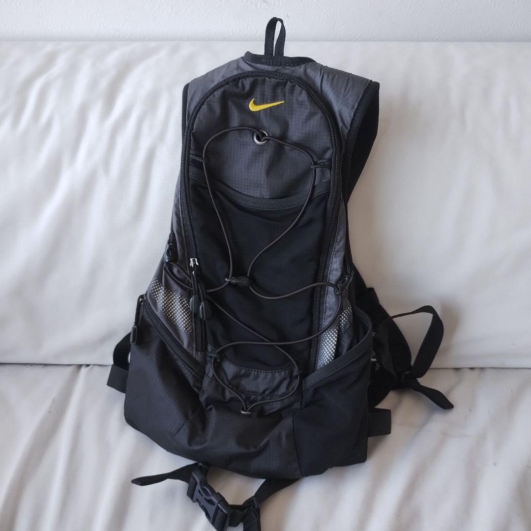 NIKE ランニングバッグパック