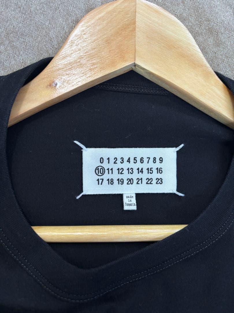 【Maison Margiela】反転ロゴ刺繍Tシャツ 50 ブラック