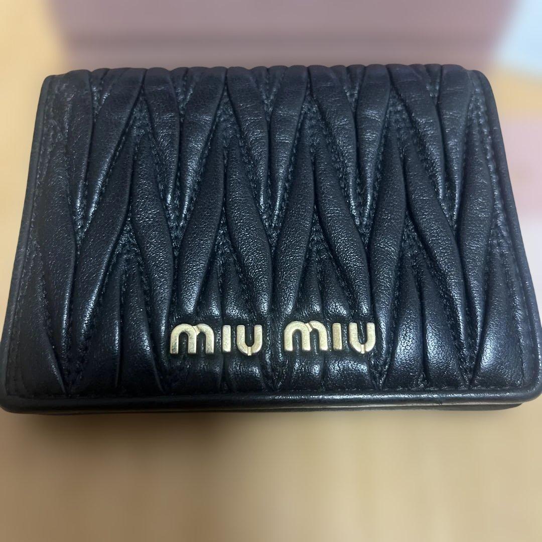 MIUMIU ミュウミュウ 二つ折り財布 マテラッセ ブラック 黒