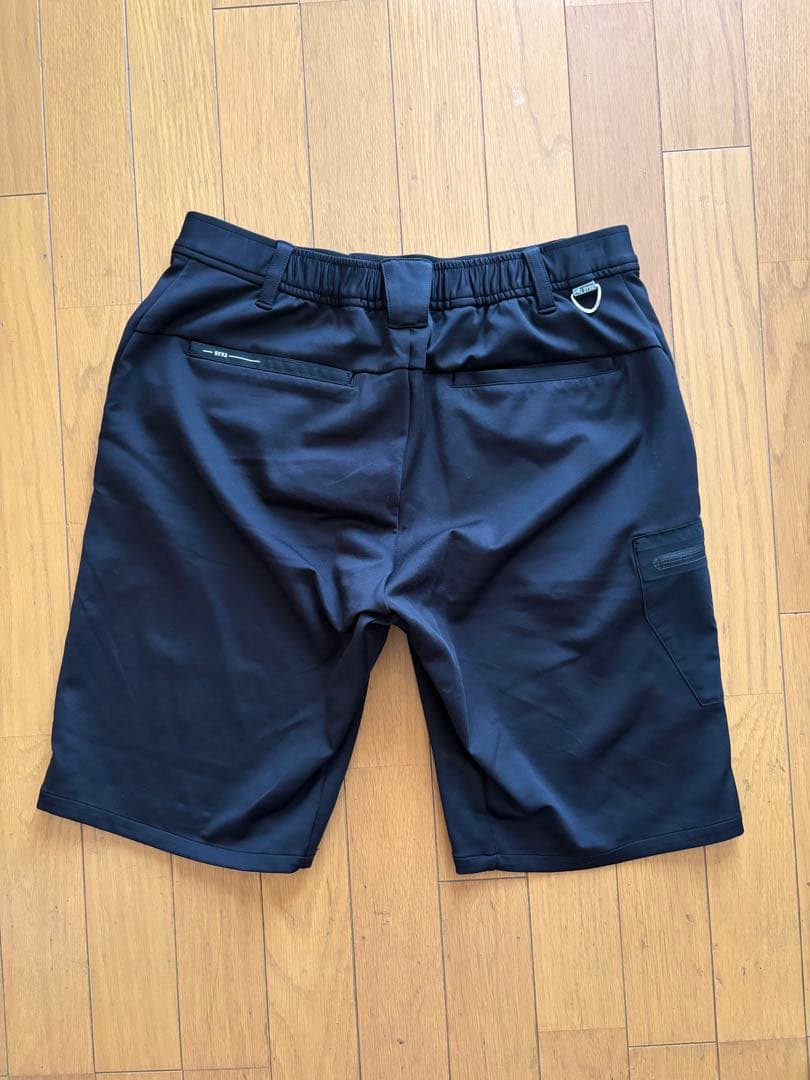 SY32 ブラックショートパンツ　サイズXL