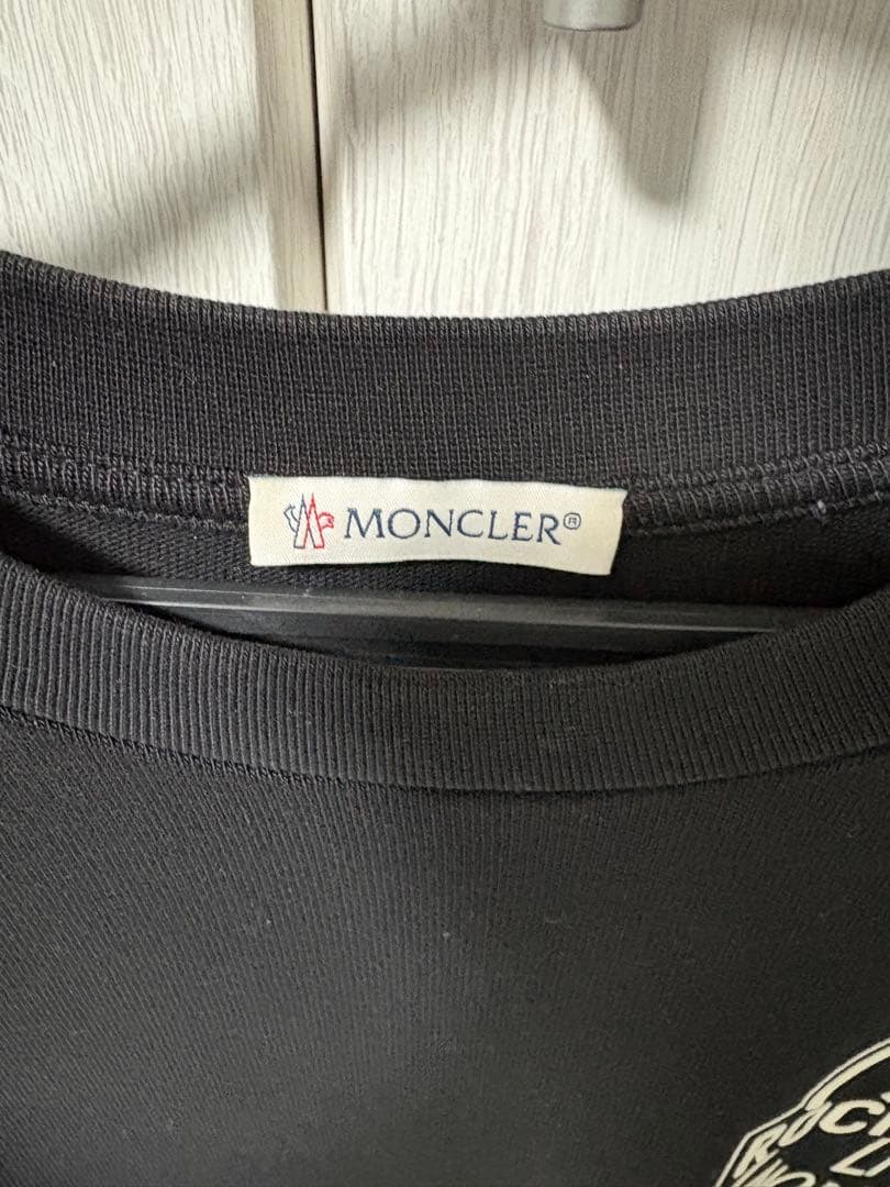 Moncler ロゴ入り ブラック Tシャツ