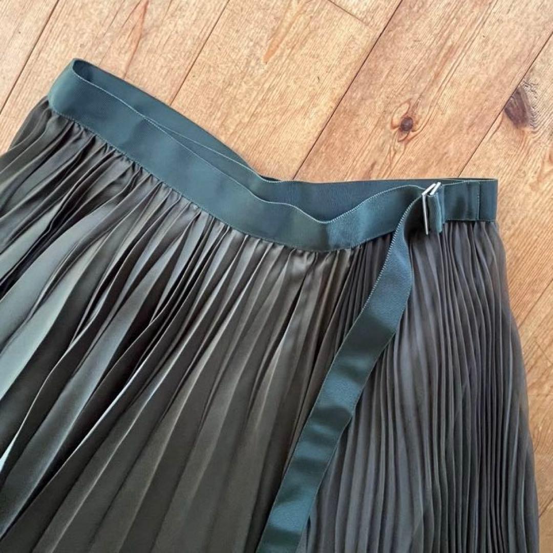 sacai サカイ プリーツスカート カーキ色 サイズ3