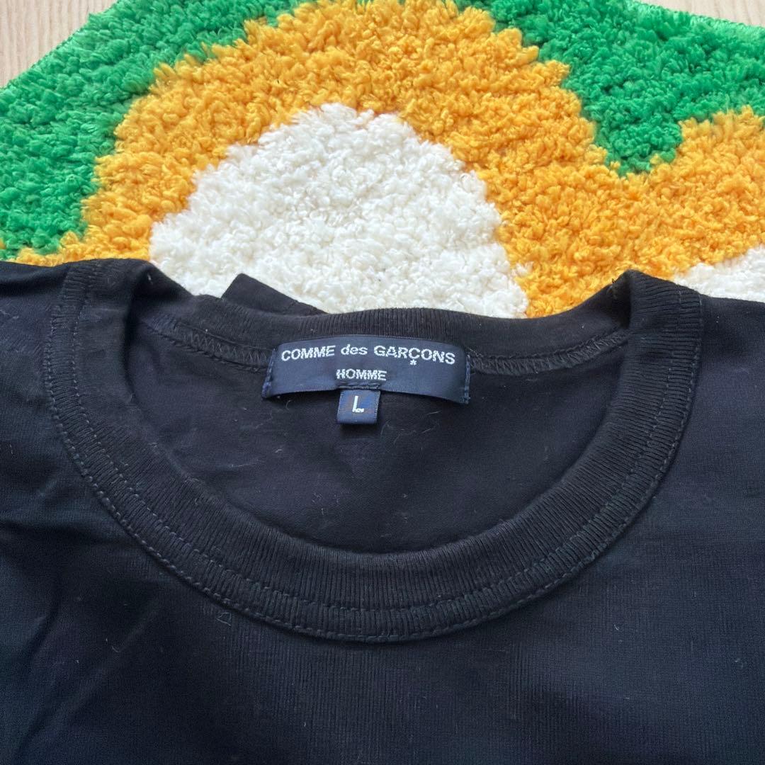 コムデギャルソン　黒Tシャツ