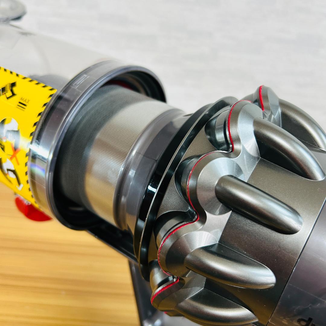 【現状品】Dyson(ダイソン) コードレスサイクロン掃除機 SV12FF
