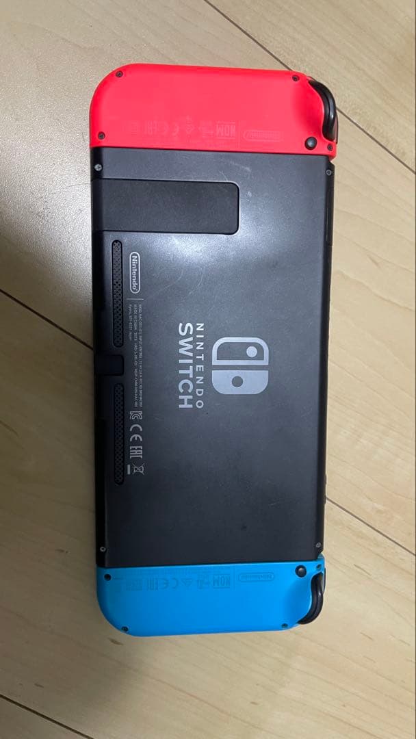 Nintendo Switch 本体 青と赤カラー　ケース、充電ドック付き