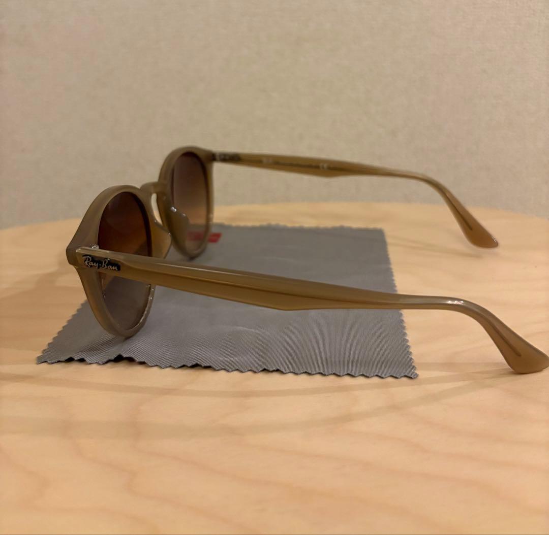 Ray-Ban ベージュ サングラス ケース付き
