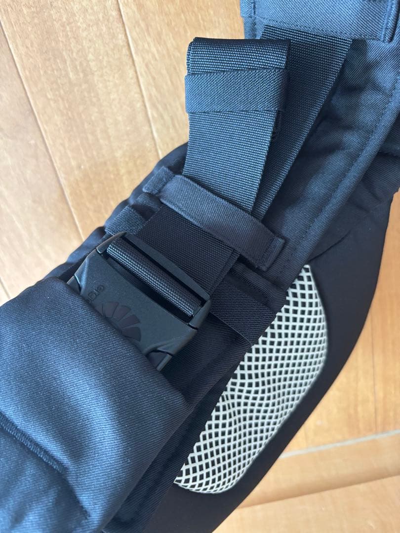 専用出品★【新品未使用】ergobaby Lift ヒップシート ブラック