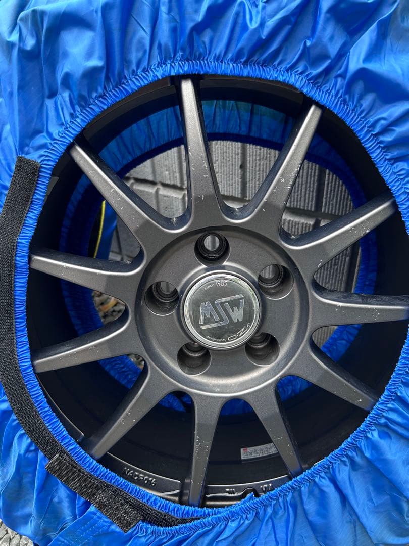 Audi A4 8WスタッドレスホイールセットICE ASIMMETRICO