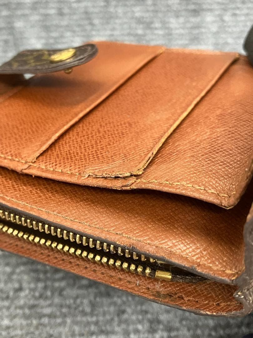 LOUIS VUITTON　二つ折り財布　モノグラム　コンパクトジップ　4552