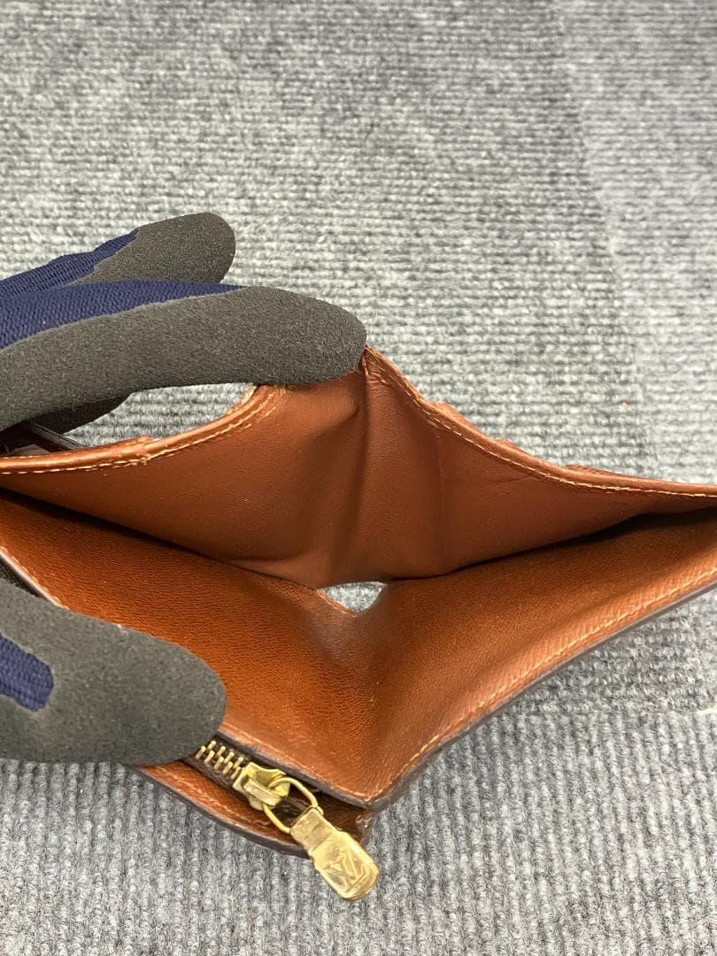 LOUIS VUITTON　二つ折り財布　モノグラム　コンパクトジップ　4552