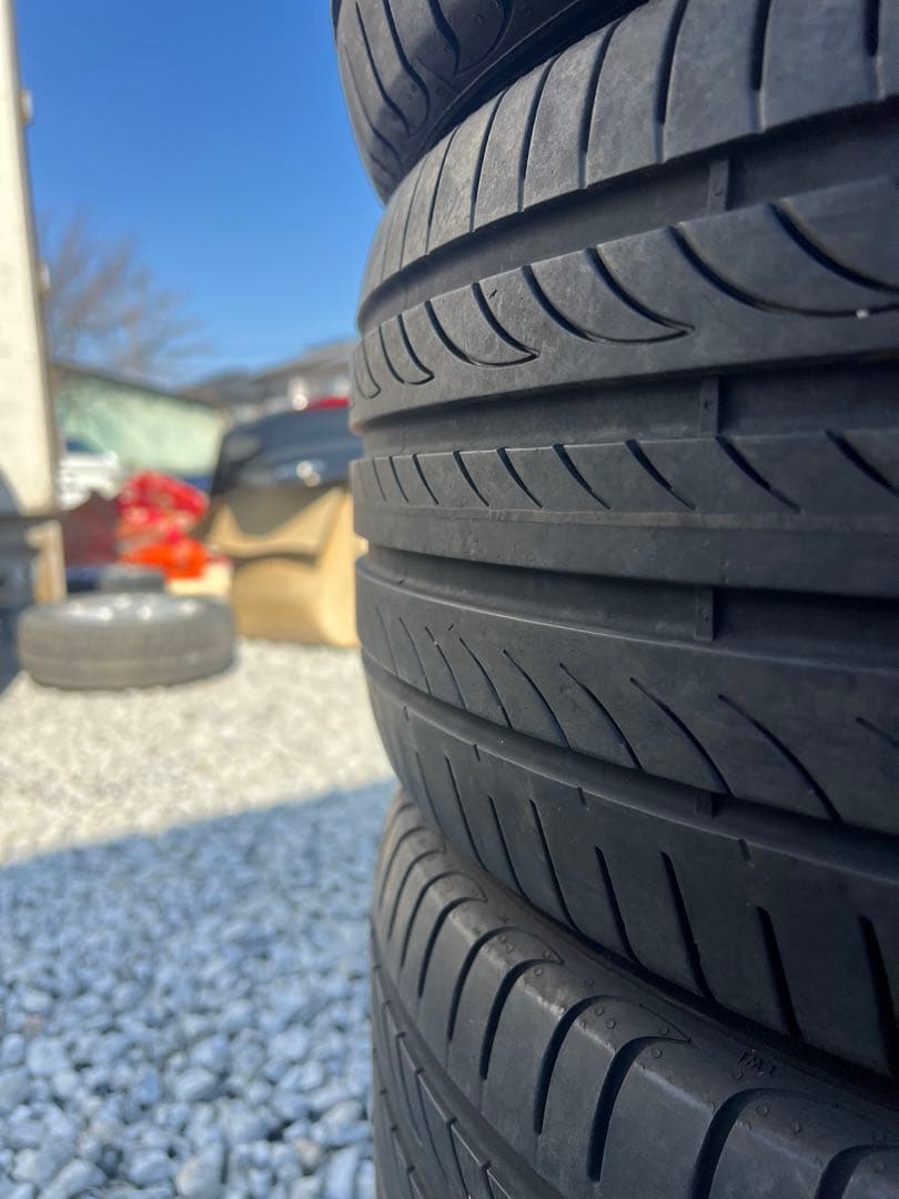 ピレリ　パワジー　225/45r18 23年製　早い者勝ち