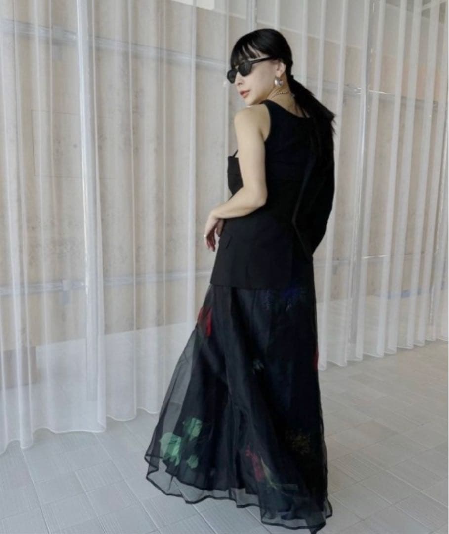 専用Ameri AMANDA SHEER PLEATS SKIRT ブラック M