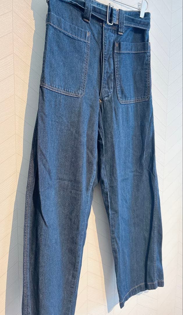 ZUCCa ベルト付き　ストレートデニムパンツ