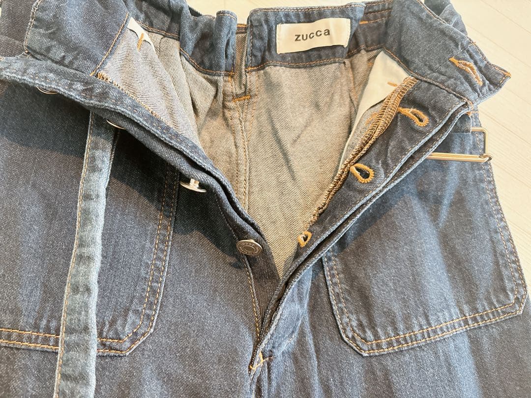 ZUCCa ベルト付き　ストレートデニムパンツ