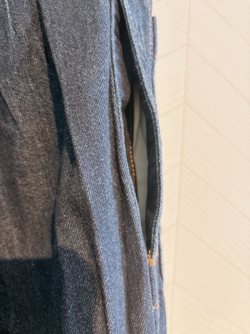 ZUCCa ベルト付き　ストレートデニムパンツ