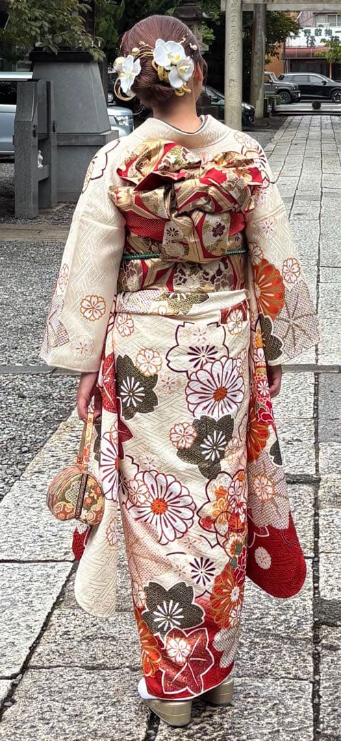 ぴーよんです。 古典柄　花柄振袖 成人式　フルセット　クリーニング済み