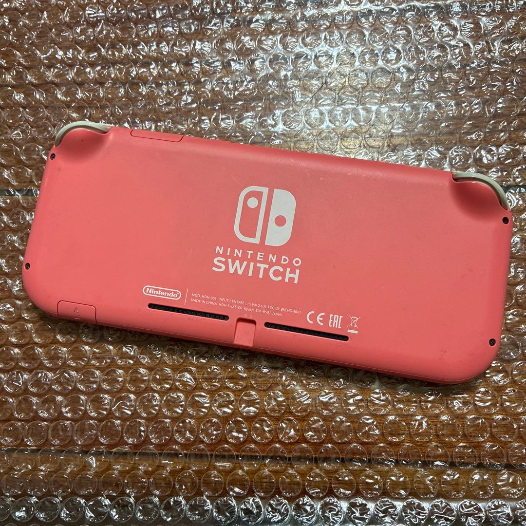 Nintendo Switch Lite本体