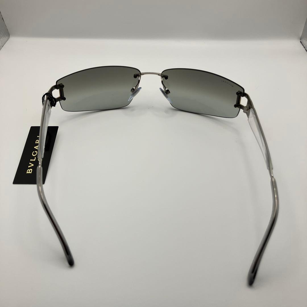 BVLGARI グレーサングラス 新品未使用 箱あり